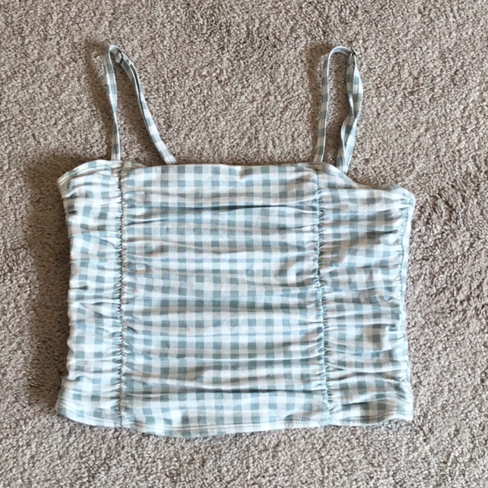 Hollister Tank